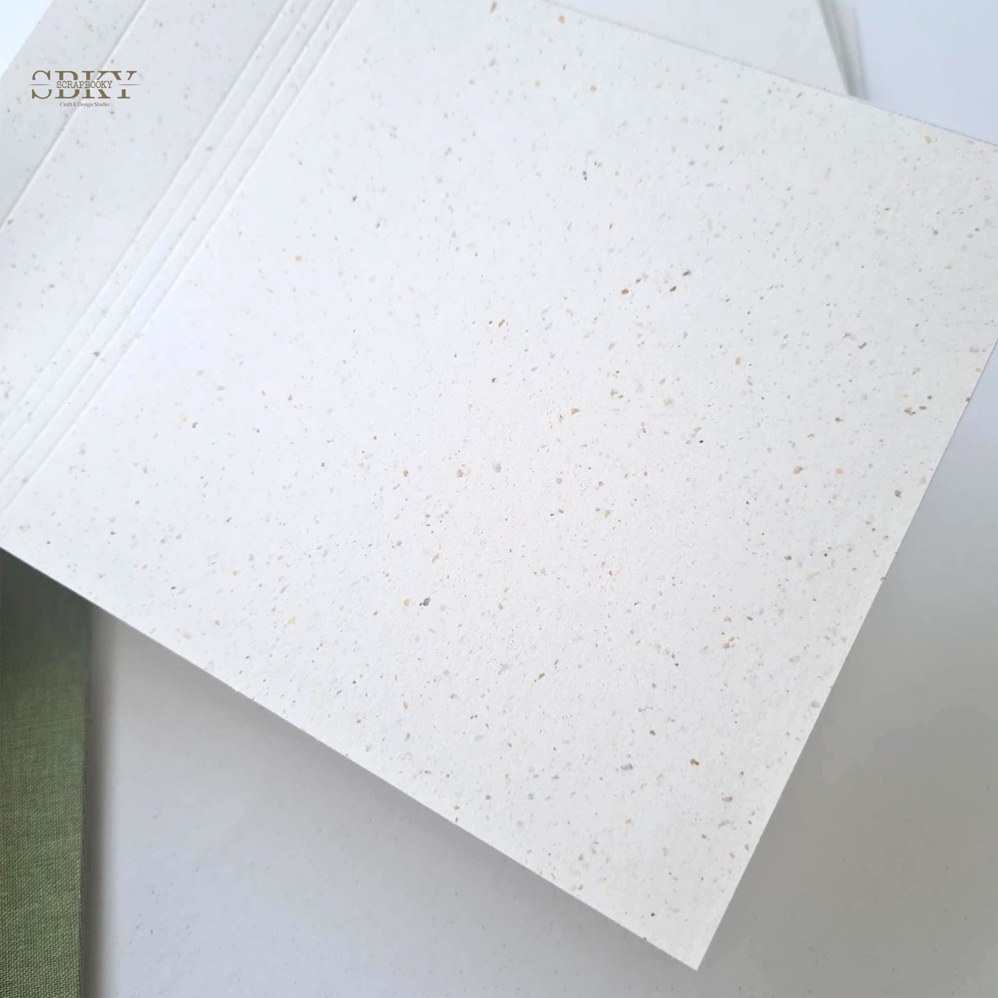Blank Retro Album, military green