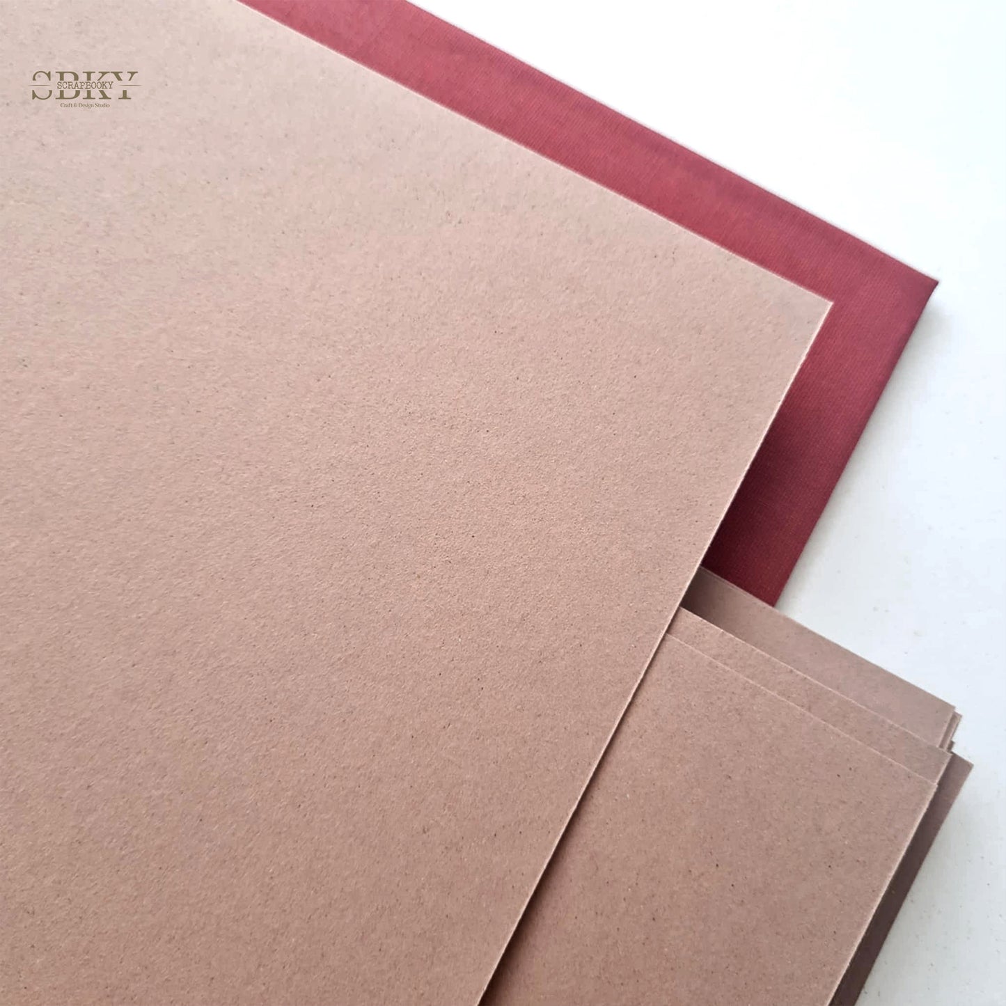 Blank Retro Album, wine